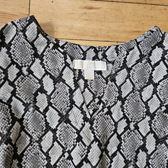 Michael Kors Snake Print Pattern Blouse - Picture 2 of 11
